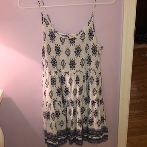Blue/White Patterned Flowy Dress- Ocean Drive